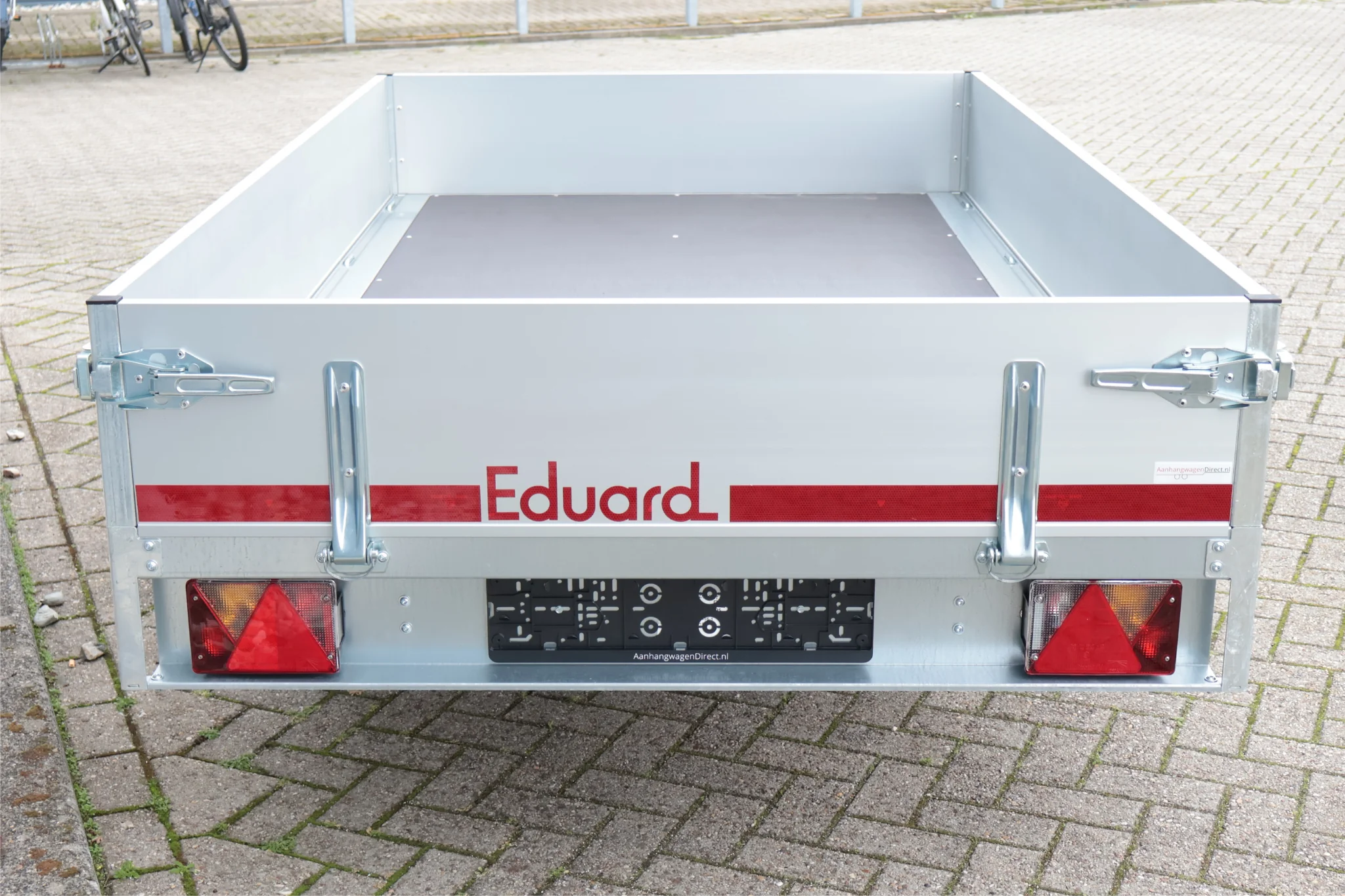 Geremde Eduard Plateauwagen - 250x145 cm - 1350 kg - 56 cm laadvloerhoogte - Image 4