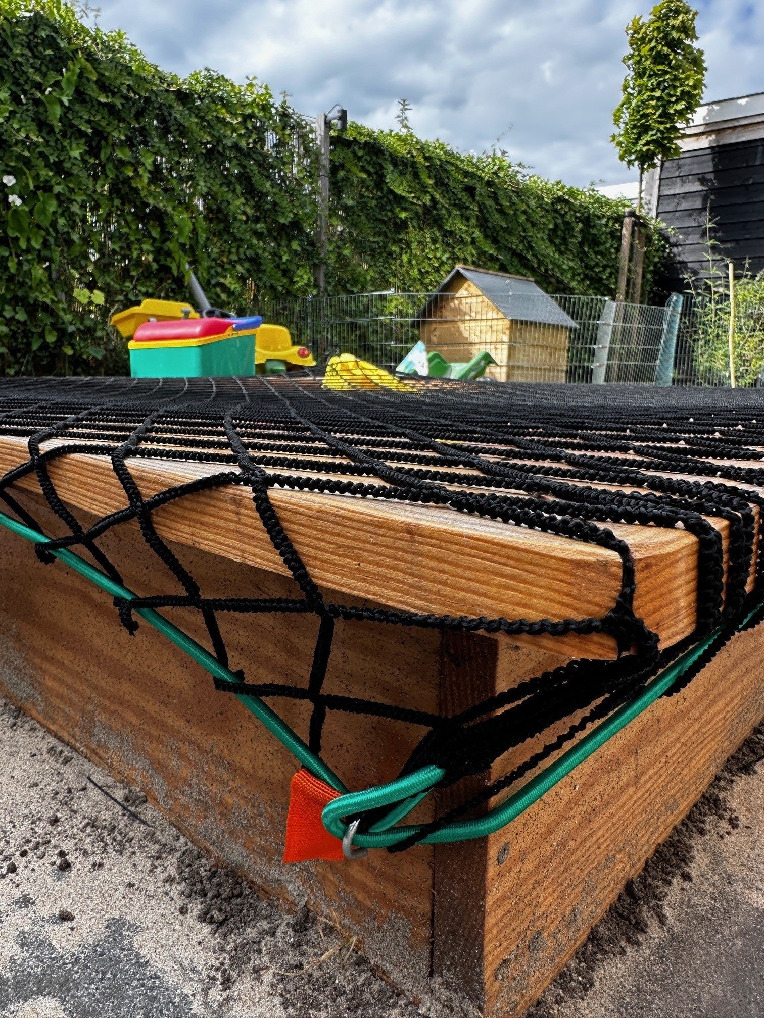 Elastisch Aanhangernet - Zwart - 1-2 x 2-3 meter - Rekbaar maasnet  - Inclusief elastiek rondom - UV bestendig - Image 10