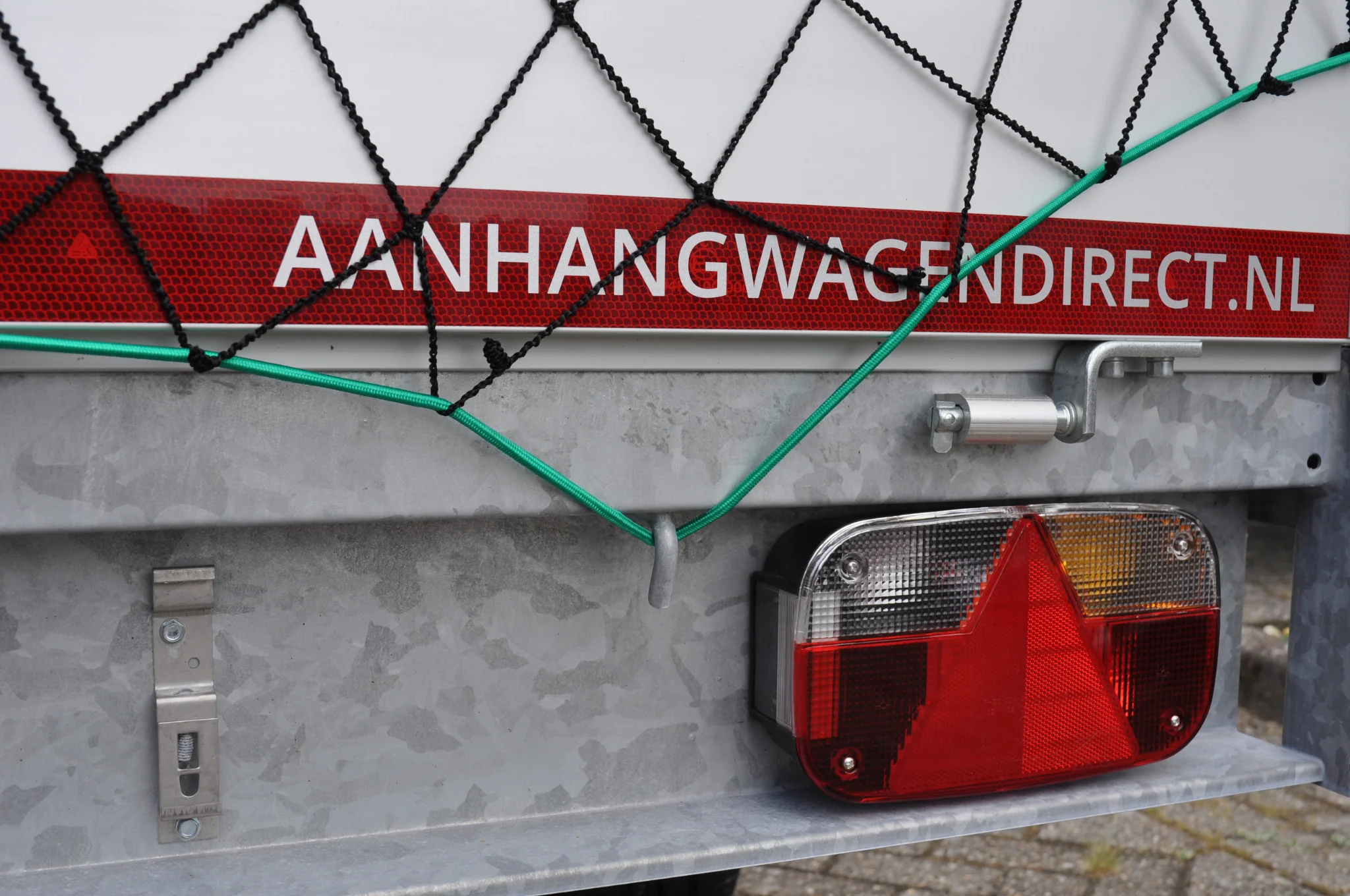 Elastisch Aanhangernet - Zwart - 1-2 x 2-3 meter - Rekbaar maasnet  - Inclusief elastiek rondom - UV bestendig - Image 7