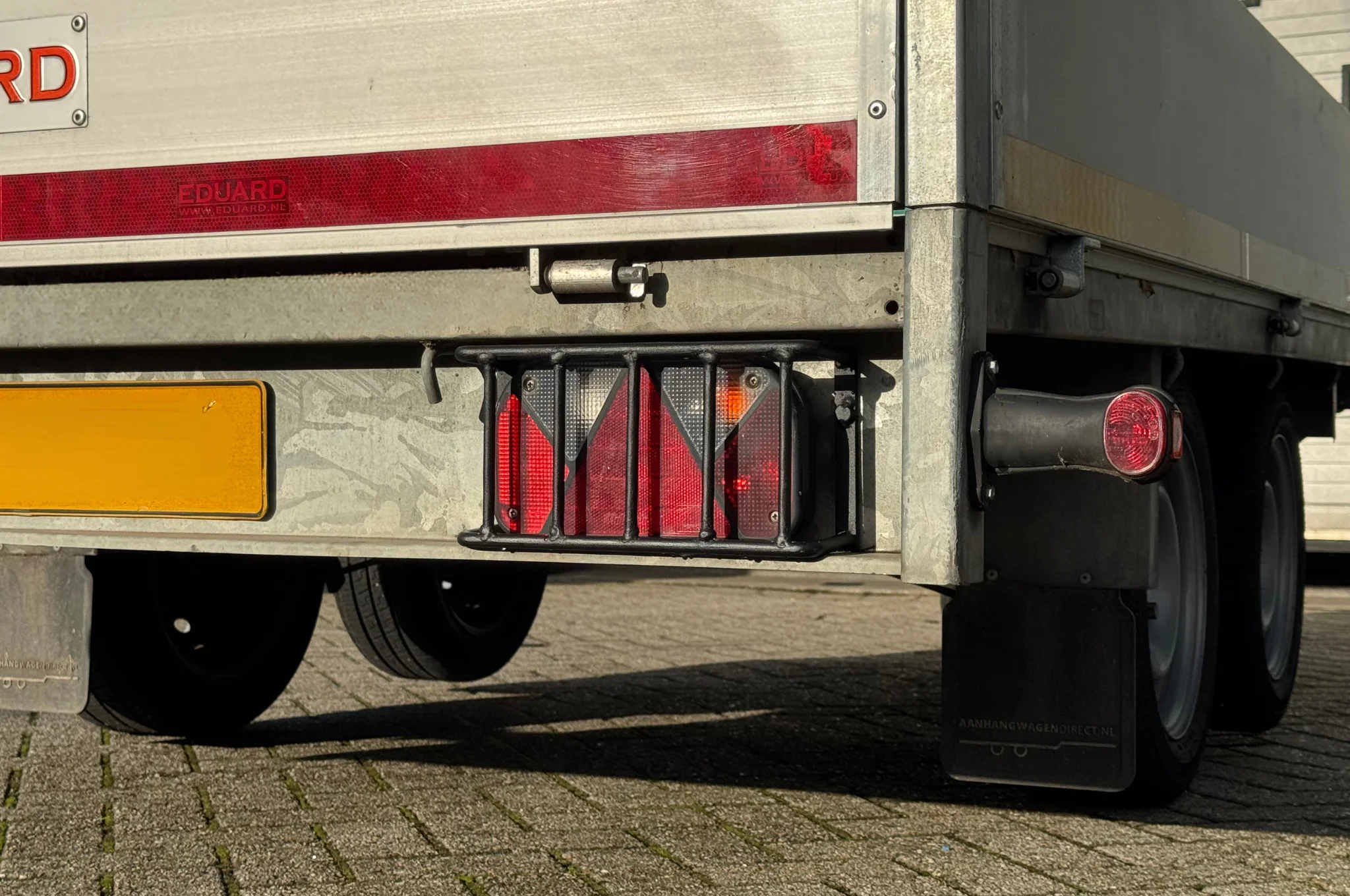 Set van 2 zwarte stalen beschermrekken - 250x140x65 mm - geschikt voor grote achterlichten - Image 6