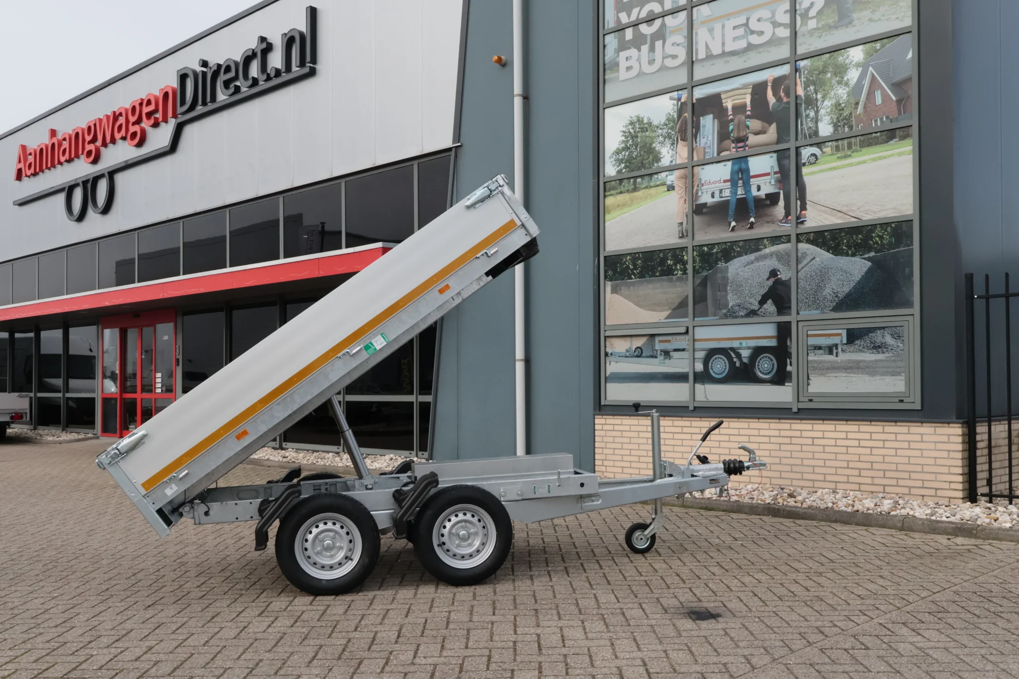 Geremde Eduard achterwaartse kipper - 256x150 cm - 2000 kg bruto laadvermogen - elektrisch, extern laden - 72 cm laadvloerhoogte - Image 3