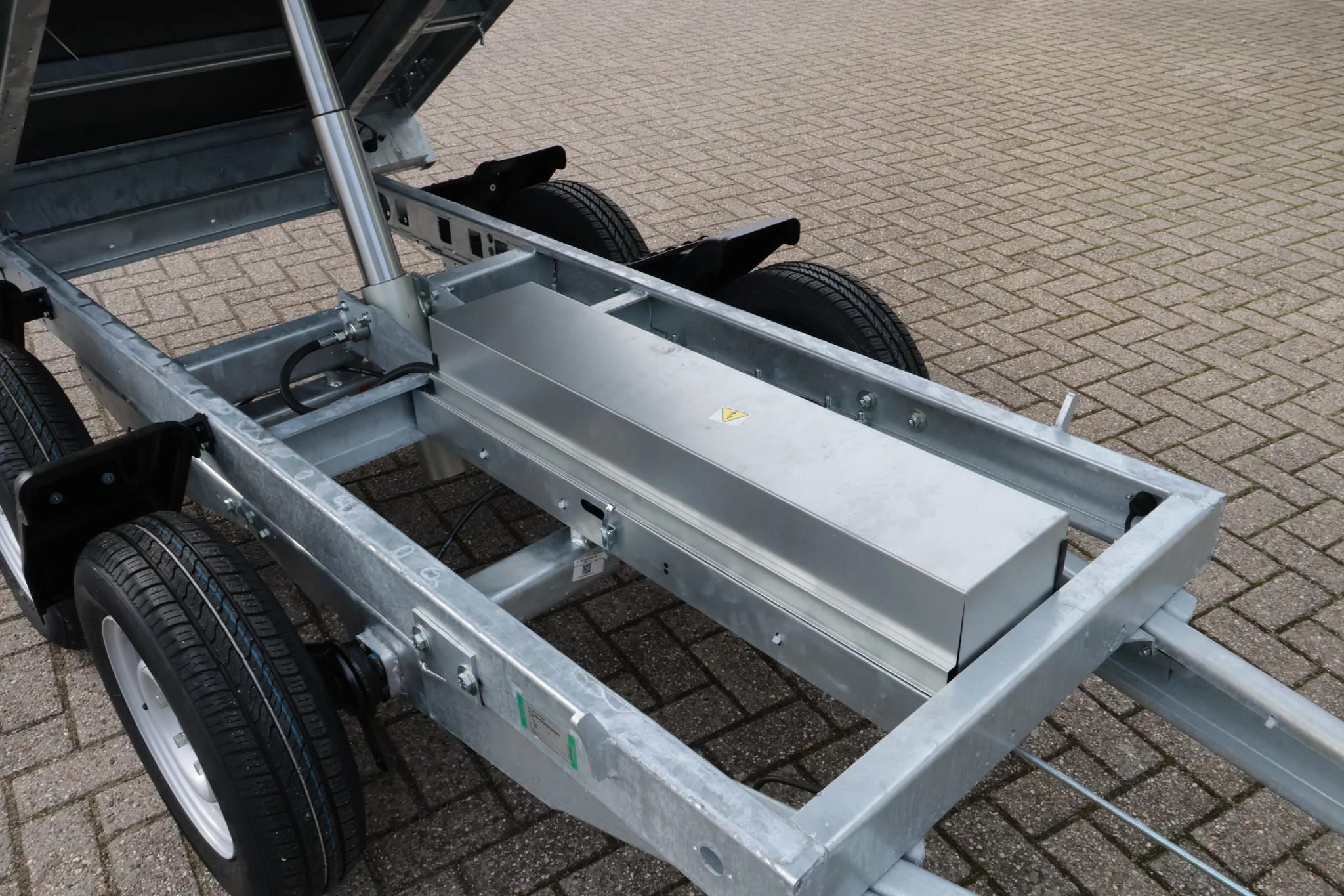 Geremde Eduard achterwaartse kipper - 256x150 cm - 2000 kg bruto laadvermogen - elektrisch, extern laden - 72 cm laadvloerhoogte - Image 7