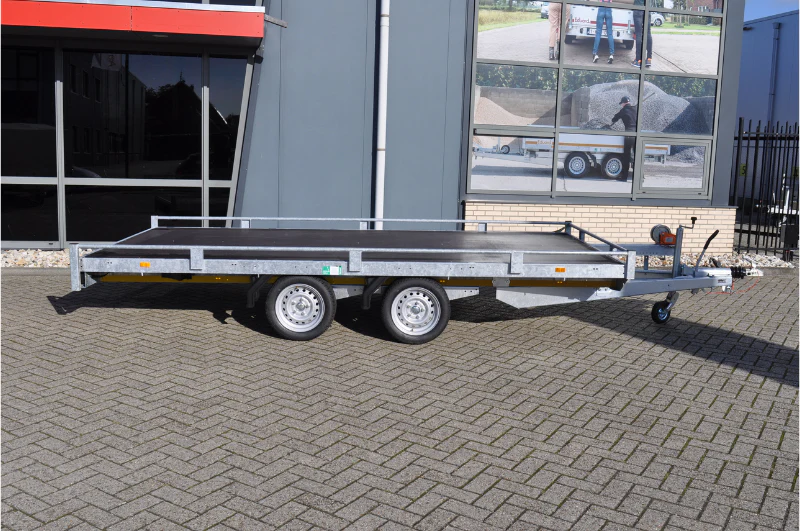Geremde Eduard autotransporter - 406x200 cm - 2700 kg bruto laadvermogen - 63 cm laadvloerhoogte - 10 cm reling - inclusief lier en oprijplaten - Image 4