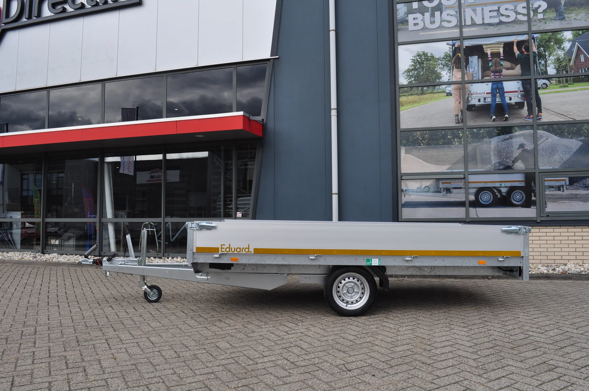 Geremde Eduard plateauwagen - 310x180 cm - 1500 kg bruto laadvermogen - 63 cm laadvloerhoogte - 30 cm borden - Image 3