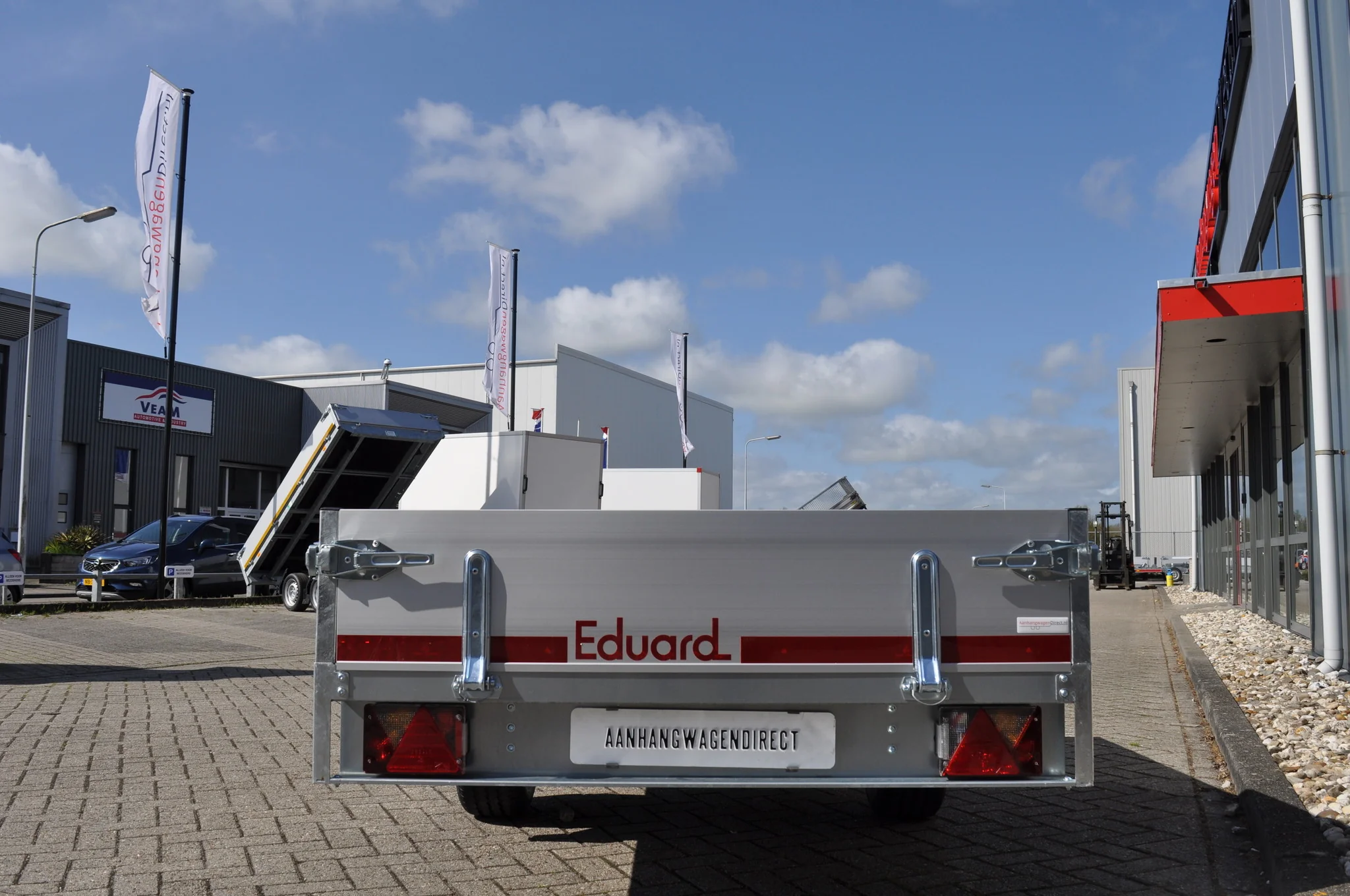 Ongeremde Eduard Plateauwagen - 250x145 cm - 750 kg ongeremde plateauwagen - 56 cm laadvloerhoogte - 195/55R10 - Image 6