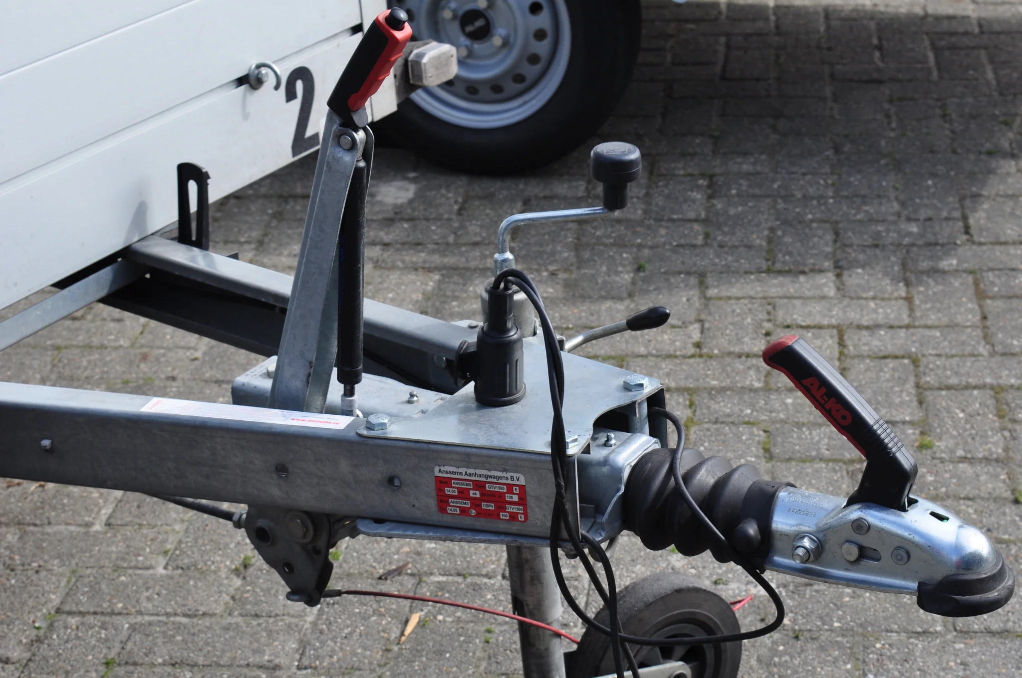 AL-KO oplooprem aanhanger - 251S - maximaal trekvermogen: 2600 kg - V-dissel aansluiting - onderbouw - Image 7