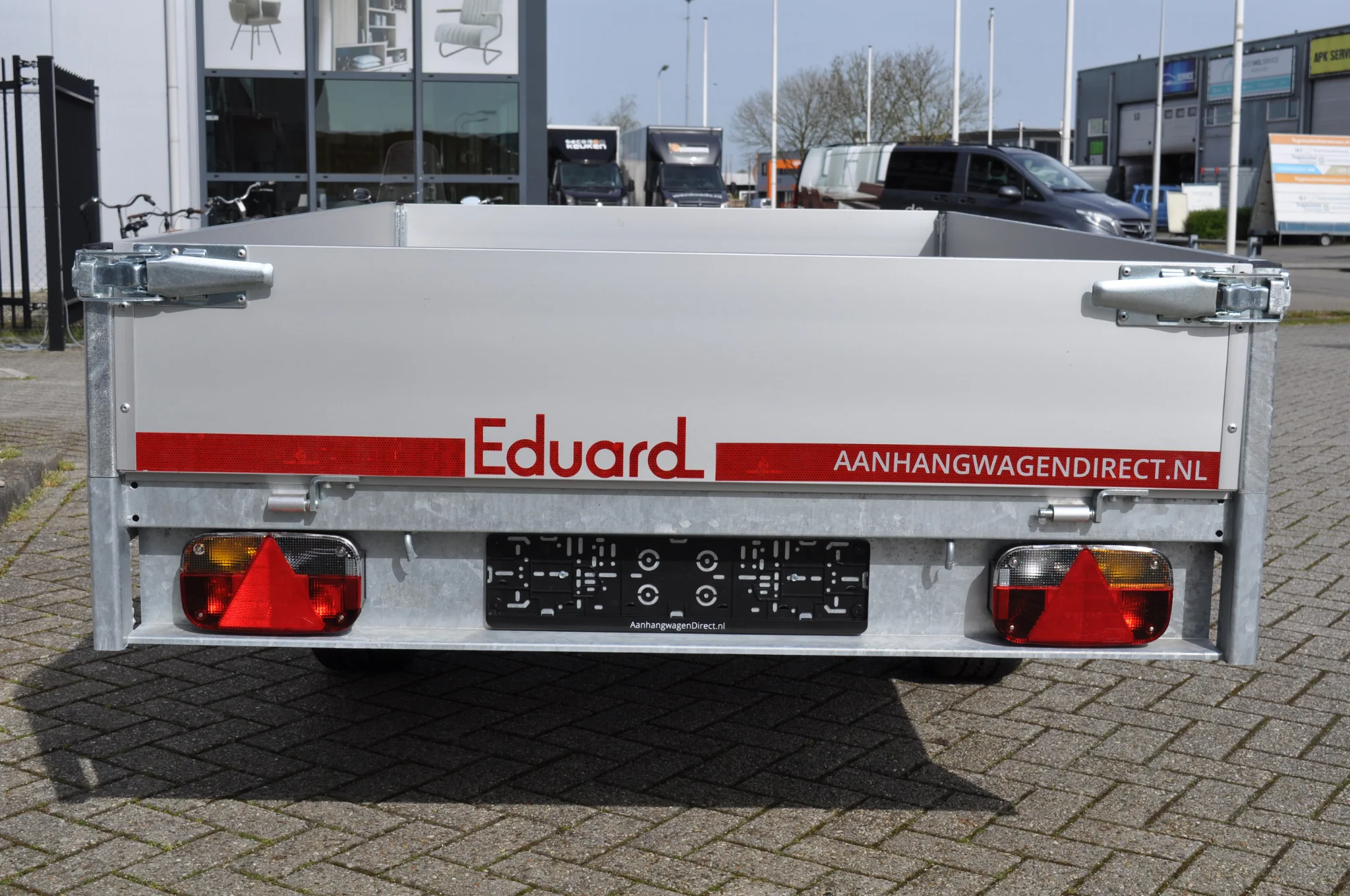 Geremde Eduard plateauwagen - 256x150 cm - 1500 kg bruto laadvermogen - 63 cm laadvloerhoogte - 30 cm borden - Image 5