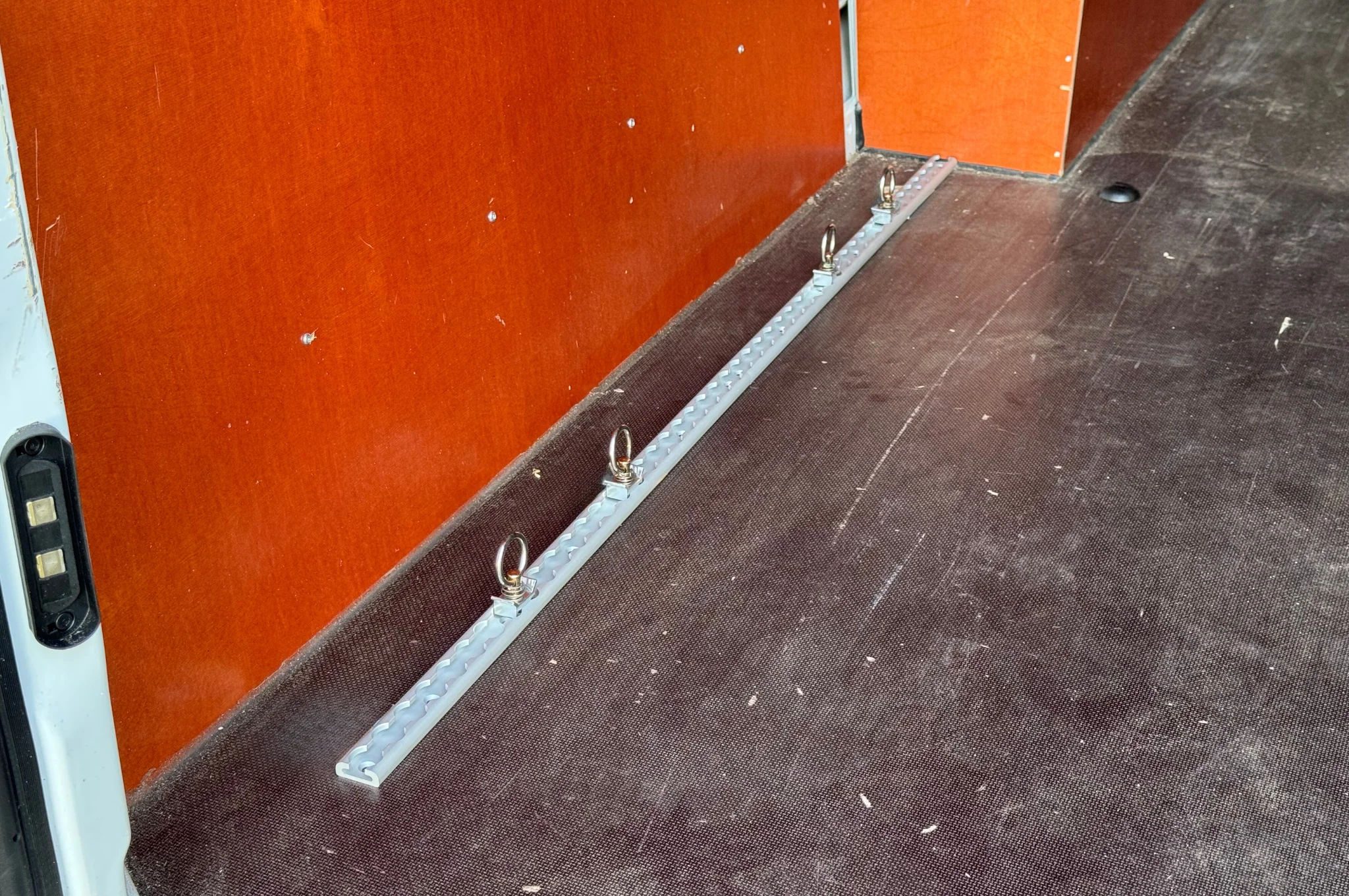 Aluminium vliegtuigrail set - 60 cm lengte - 30 mm breed - 500 kg breeklast - 2 stuks - Image 4